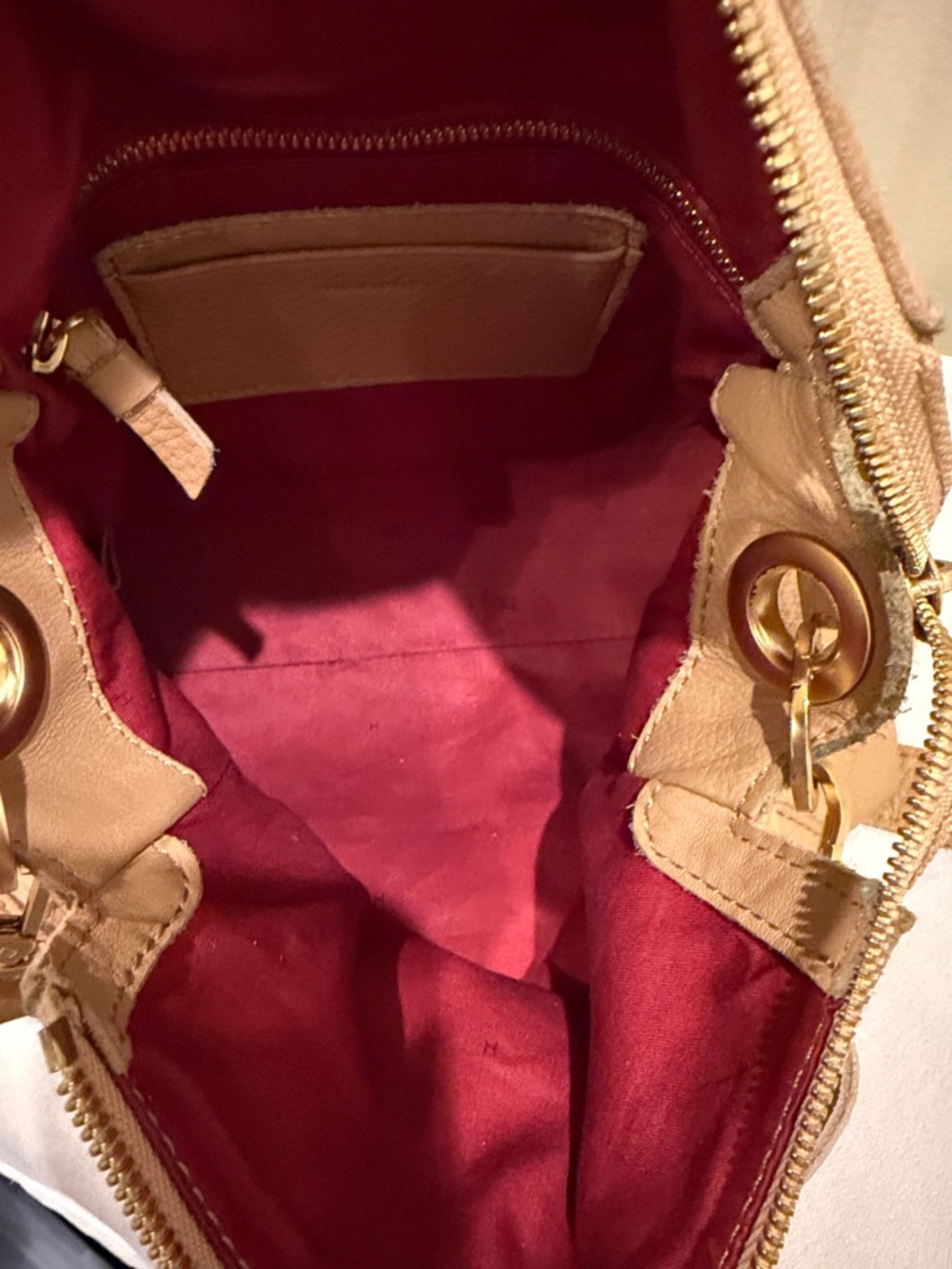 Hammitt Bryant Medium Pebbled Leather Crossbody in Tan w/ Gold Studs & Dust Bag - Picture 5 of 14